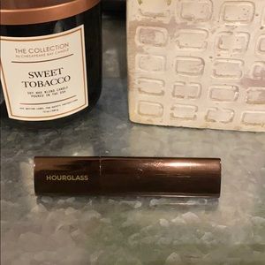 Hourglass vanish foundation stick